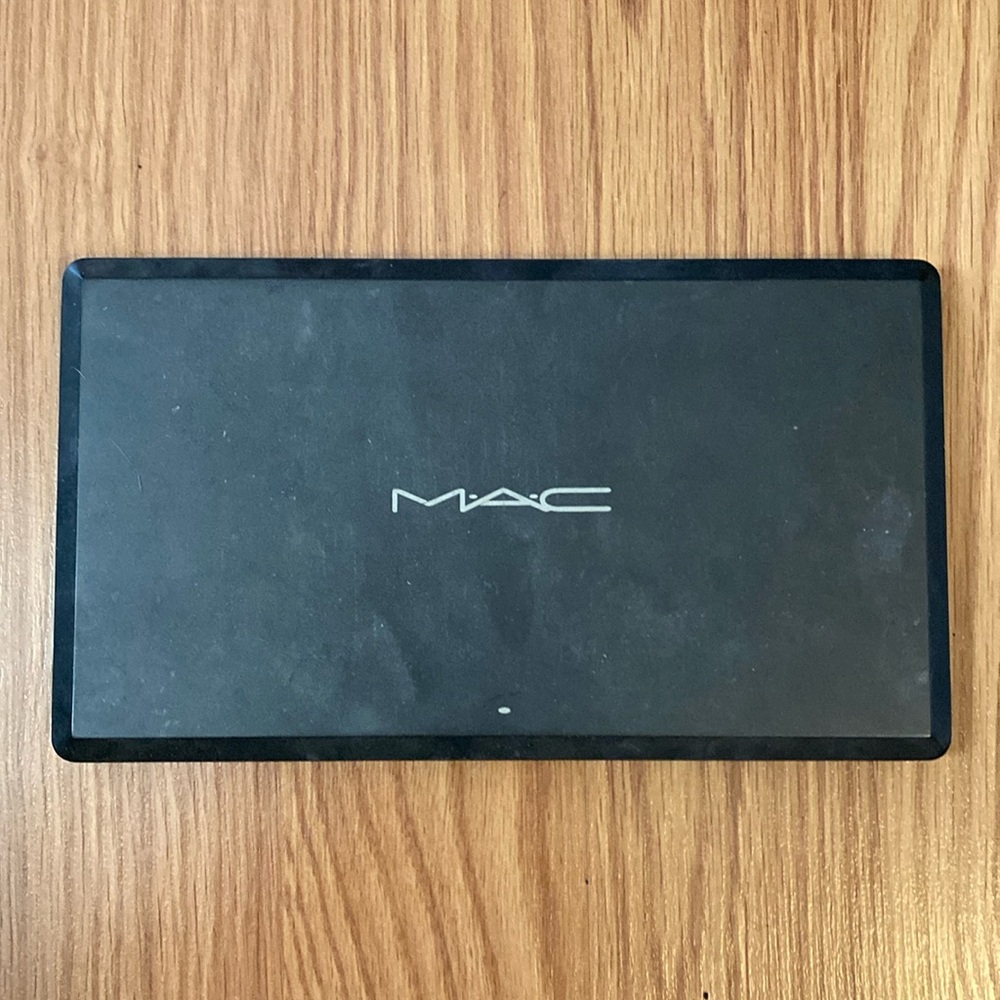 ❤️ MAC Cosmetics Limited Edition Pro Palate Eyeshadow Holder